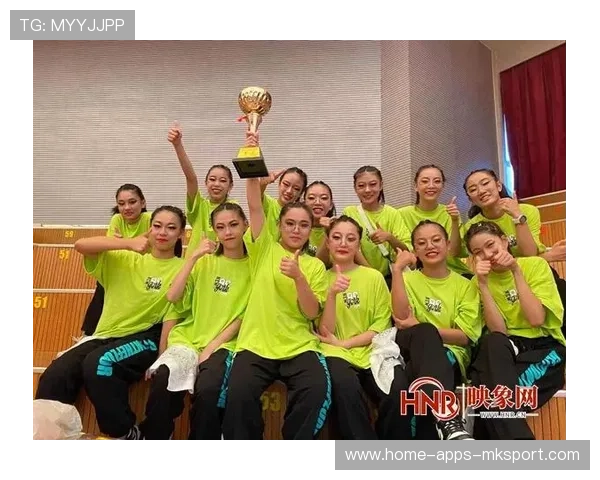 体操女队整齐划一惊艳世界,再获满堂喝彩 体操女队整齐划一惊艳世界,再获满堂喝彩