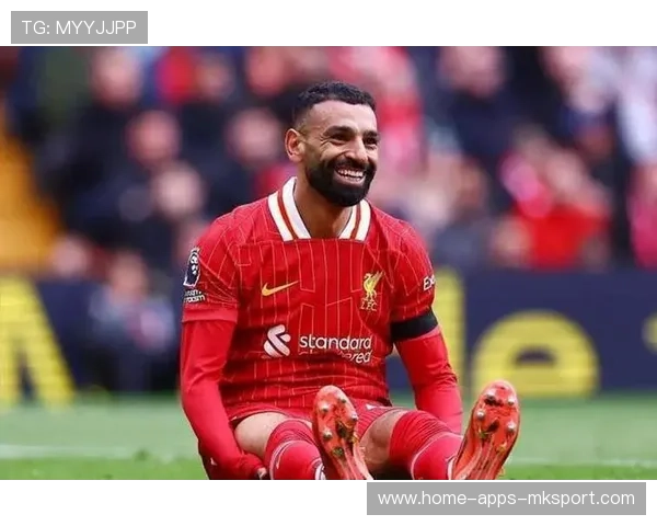 利物浦角球开出后连击，萨拉赫补射命中